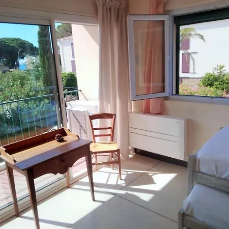 Strelizia Дом отдыха